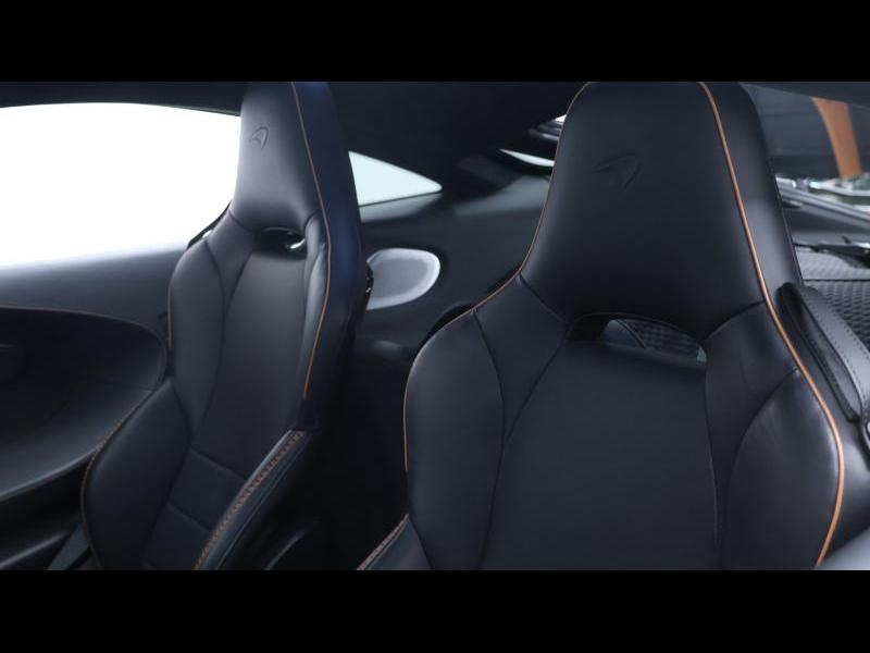 McLaren Qualified Pre-Owned by Louyet