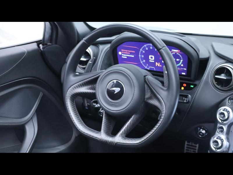 McLaren Qualified Pre-Owned by Louyet