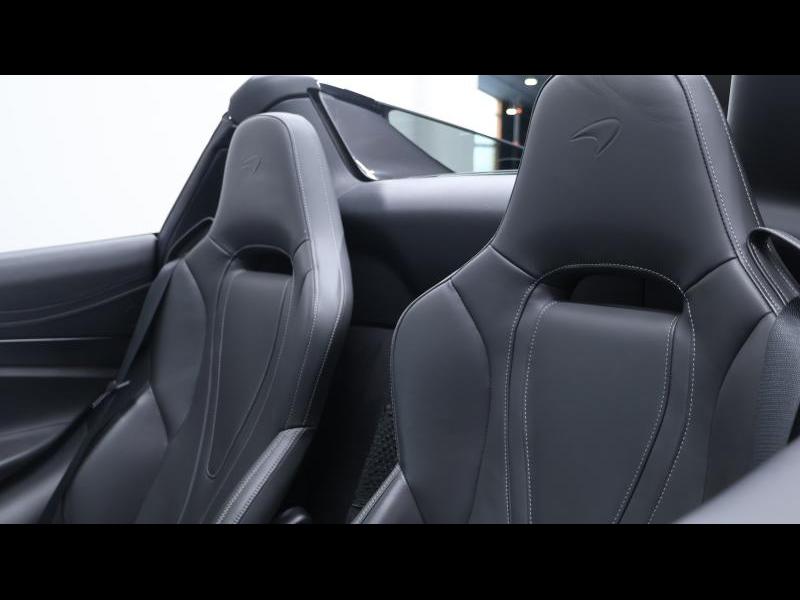 McLaren Qualified Pre-Owned by Louyet