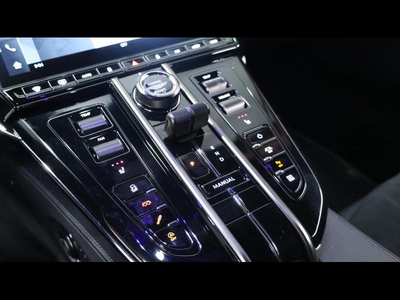 Aston Martin Timeless by Louyet | V8 Vantage