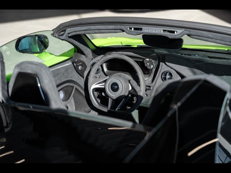 McLaren Qualified Pre-Owned by Louyet