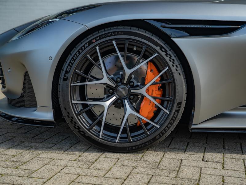 Aston Martin Timeless by Louyet | DB12