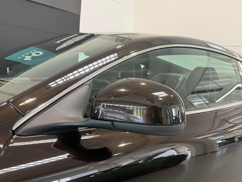 Aston Martin Timeless by Louyet | Virage