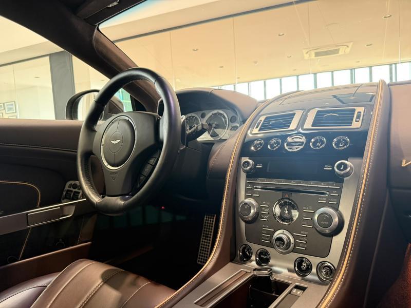 Aston Martin Timeless by Louyet | Virage