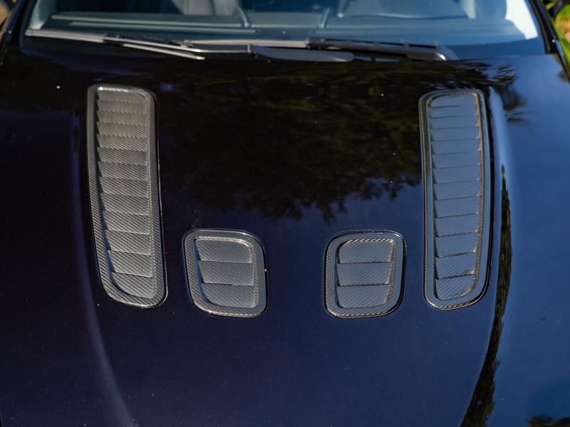 Aston Martin Timeless by Louyet | V12 Vantage
