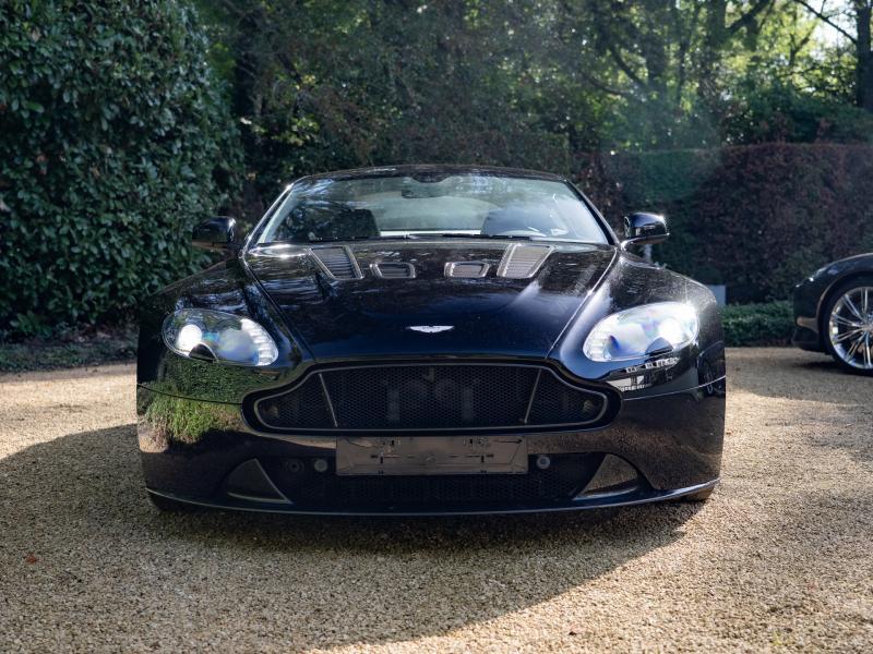 Aston Martin Timeless by Louyet | V12 Vantage