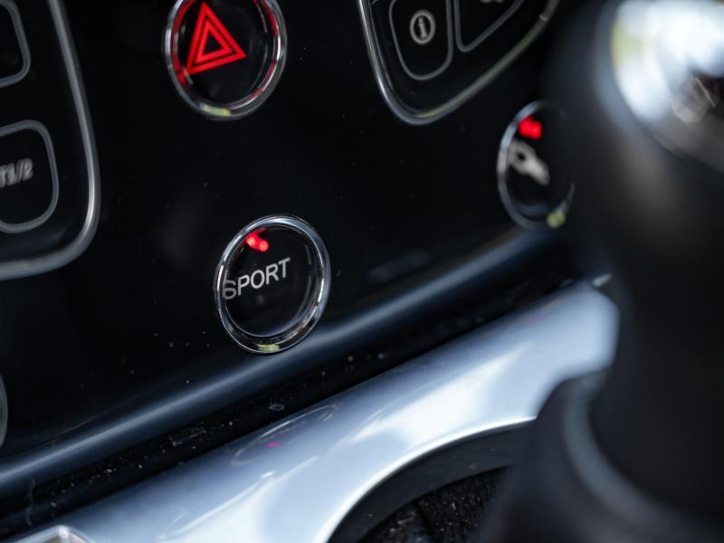 Aston Martin Timeless by Louyet | V12 Vantage