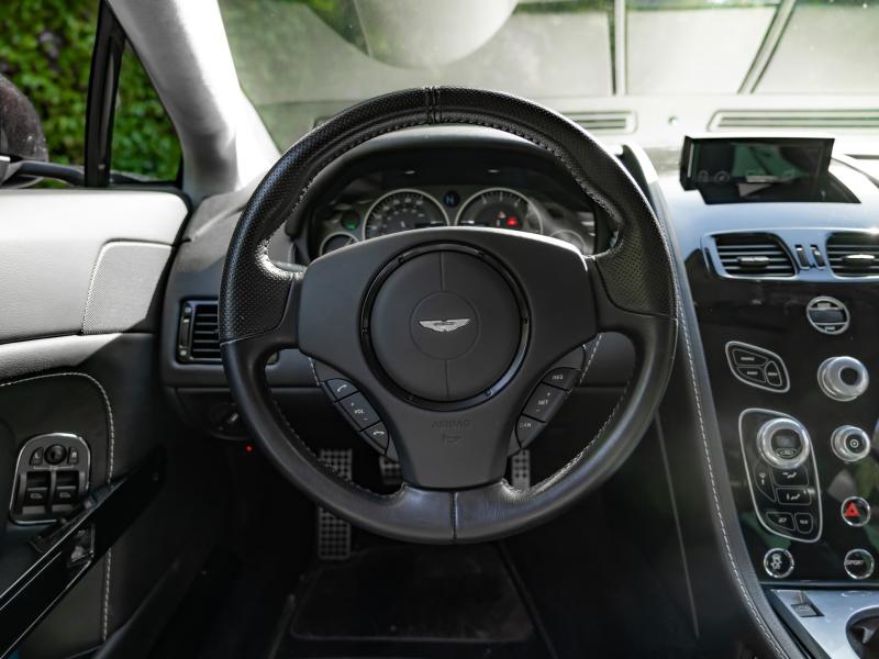 Aston Martin Timeless by Louyet | V12 Vantage