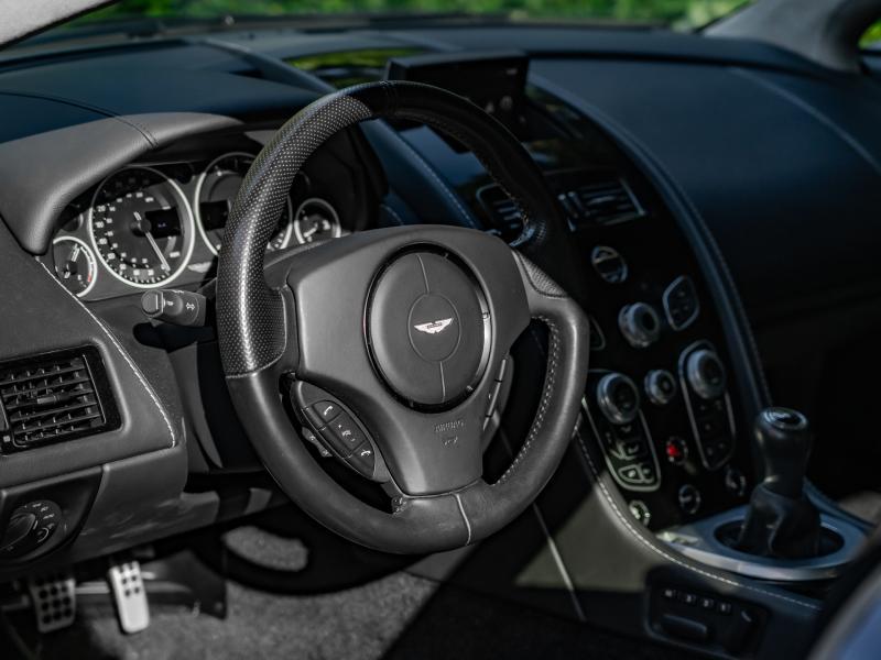 Aston Martin Timeless by Louyet | V12 Vantage