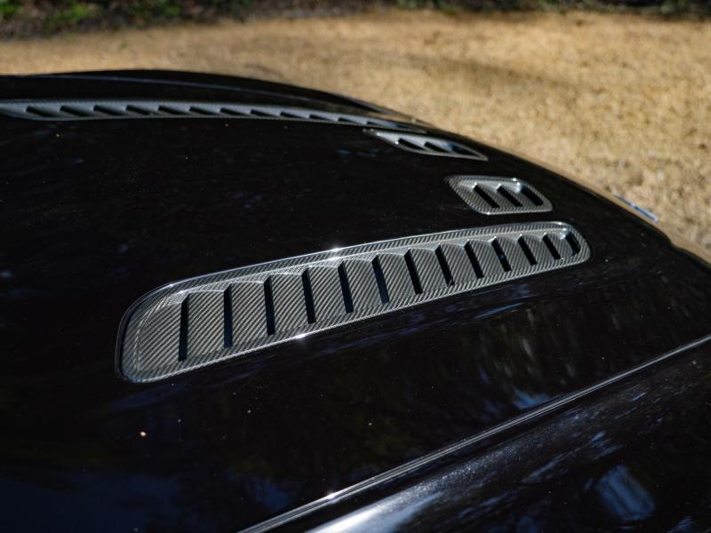 Aston Martin Timeless by Louyet | V12 Vantage