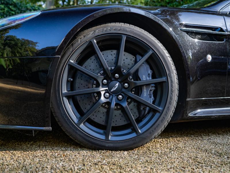 Aston Martin Timeless by Louyet | V12 Vantage