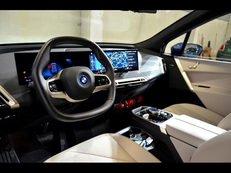 Image représentant la voiture : BMW iX SUV