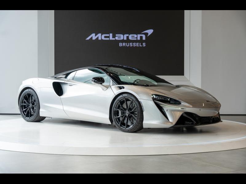 Image représentant la voiture : MCLAREN Artura COUPE