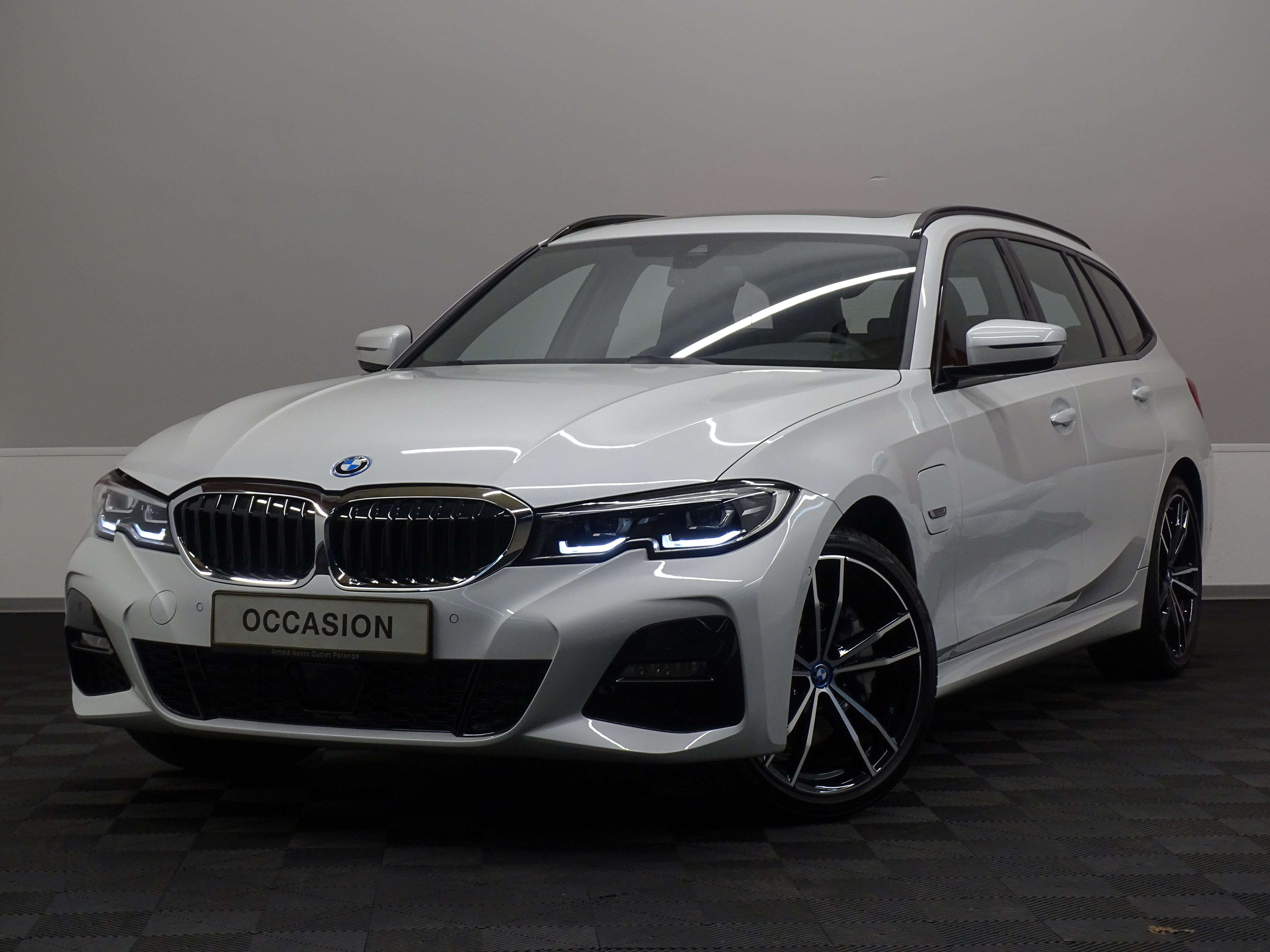 Image représentant la voiture : BMW Serie 3 330 BREAK