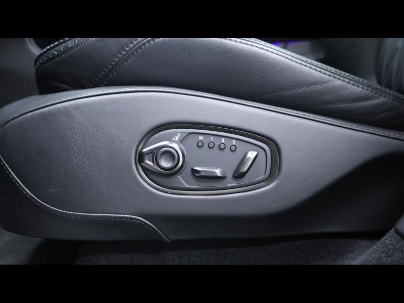 Aston Martin Timeless by Louyet | DBX