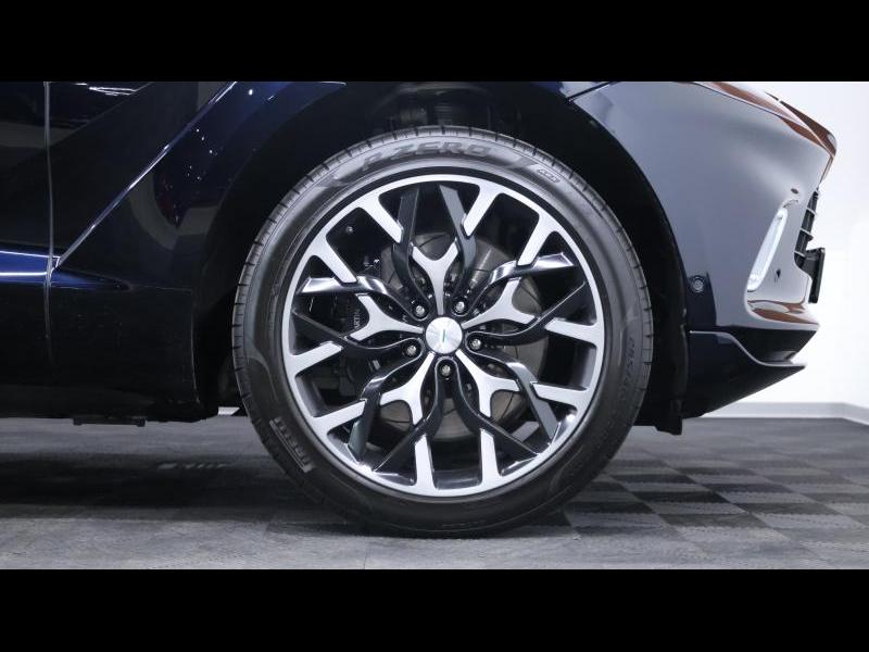 Aston Martin Timeless by Louyet | DBX
