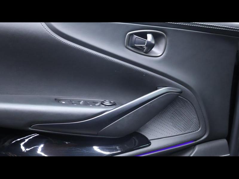 Aston Martin Timeless by Louyet | DBX