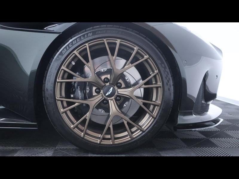 Aston Martin Timeless by Louyet | DB12