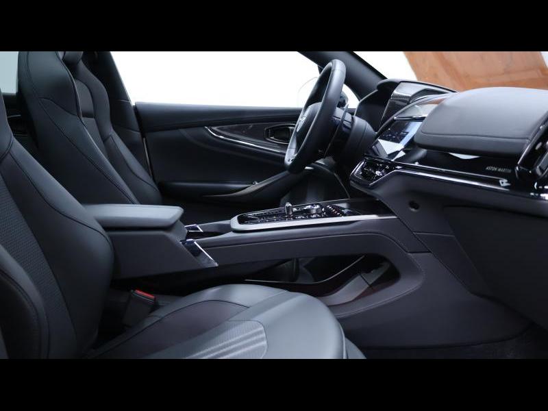 Aston Martin Timeless by Louyet | DBX