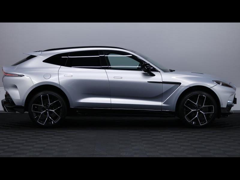 Aston Martin Timeless by Louyet | DBX