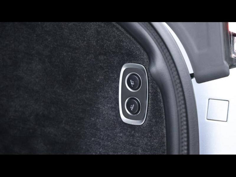 Aston Martin Timeless by Louyet | DBX