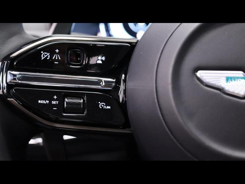 Aston Martin Timeless by Louyet | DBX