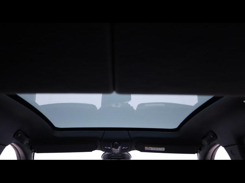 Aston Martin Timeless by Louyet | DBX