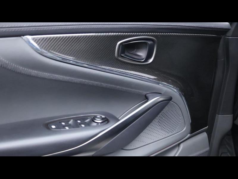 Aston Martin Timeless by Louyet | DBX