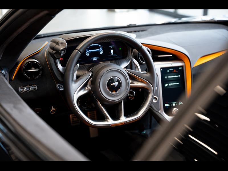 McLaren Qualified Pre-Owned by Louyet