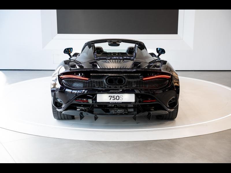 McLaren Qualified Pre-Owned by Louyet